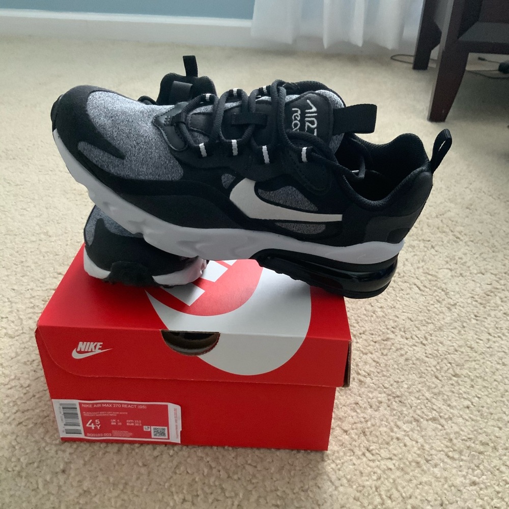 Nike Air Max 270